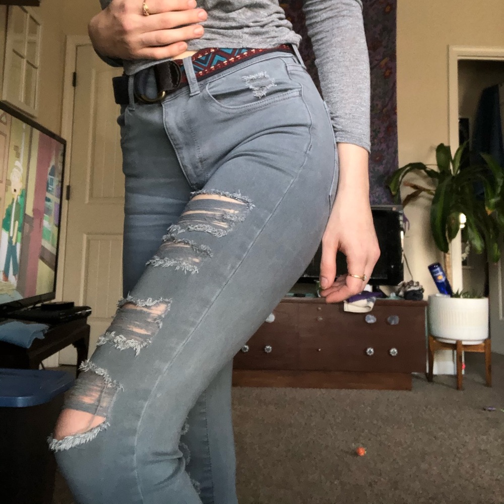 American eagle hi-rise distressed jegging